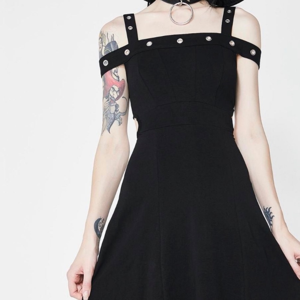Tripp NYC Cutout Grommet Dress Size M